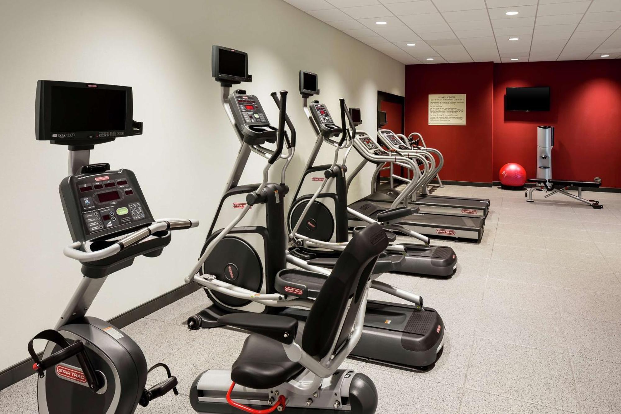 Hilton Garden Inn Bettendorf/ Quad Cities Dış mekan fotoğraf